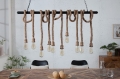 Metalowa lampa wisząca przeplatana sznurem 10 źródeł światła