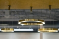Wisząca lampa ROLLING 80cm złota stal