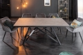 Ceramiczny stół rozkładany, blat imitujący beton, metalowe nogi 180-260 cm IKAR