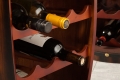 Półka beczka na wino, w kolorze brązu i złota 64 cm VINE