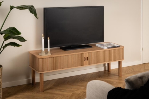 Szafka RTV z rozsuwanymi drzwiami, fornir dębowy, w stylu boho 140/40 cm ELLANA