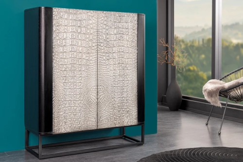 Komoda z drewna mango, fronty 3D o kształcie skóry krokodyla, metalowe nogi 120/100 cm AMAZON