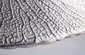 Srebrny stolik pomocniczy LILIA 42 cm w całości z aluminium