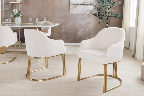 Solidne krzesło z podłokietnikami w kolorze kremowym, na złotych nogach LUX